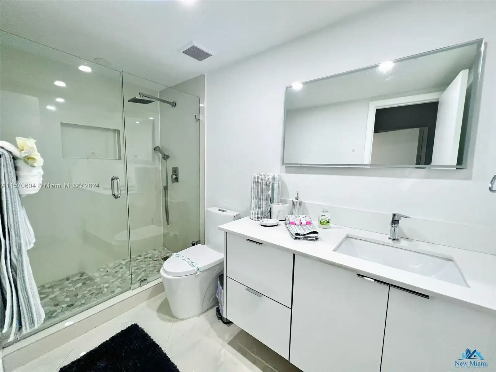 19380 Collins Ave # 321, Sunny Isles Beach FL 33160 photo 4
