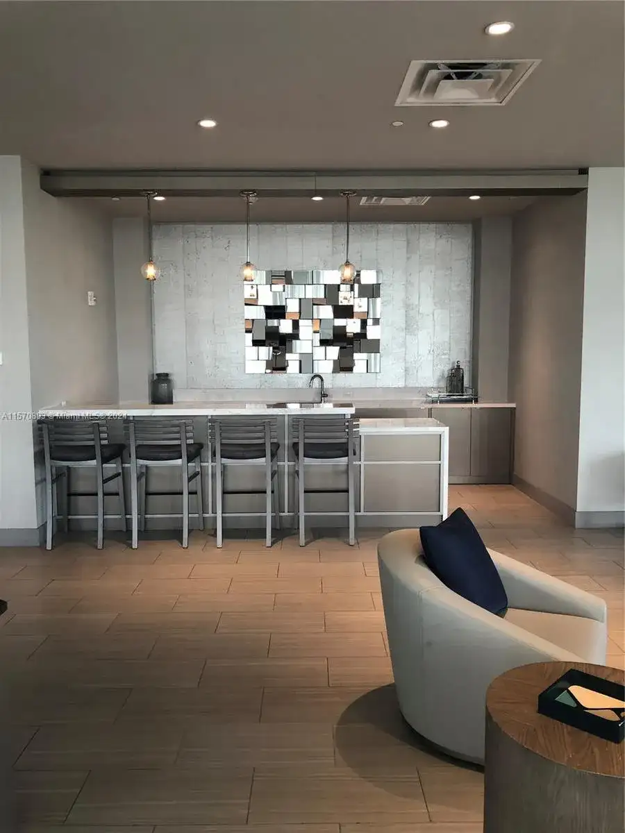 5300 NW paseo Blvd # 1705, Doral FL 33166 photo 5