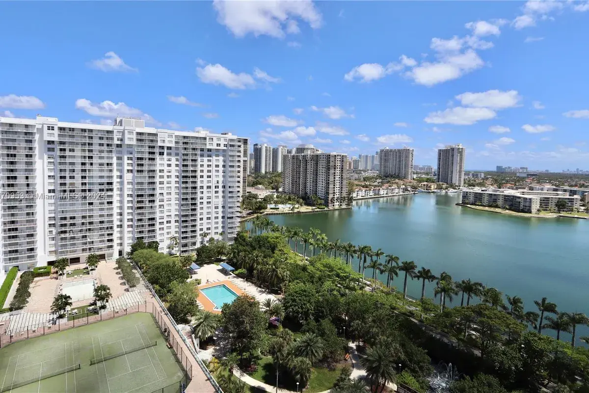2801 NE 183rd St # 1804W, Aventura FL 33160