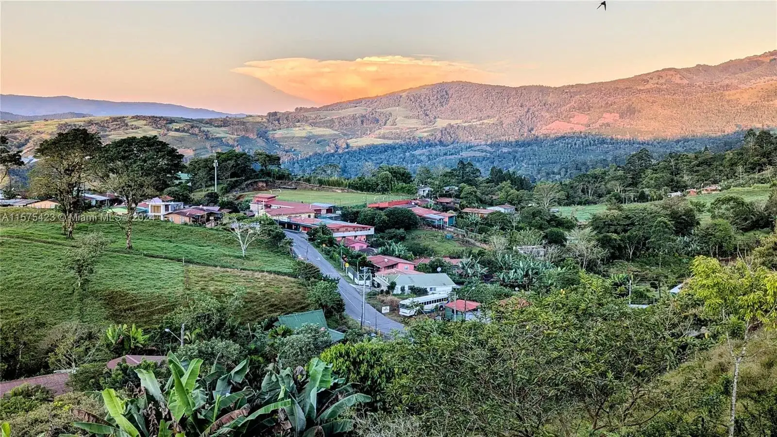 Casa Linda Vista Turrialba, Cartago, Costa Rica, FL photo 2