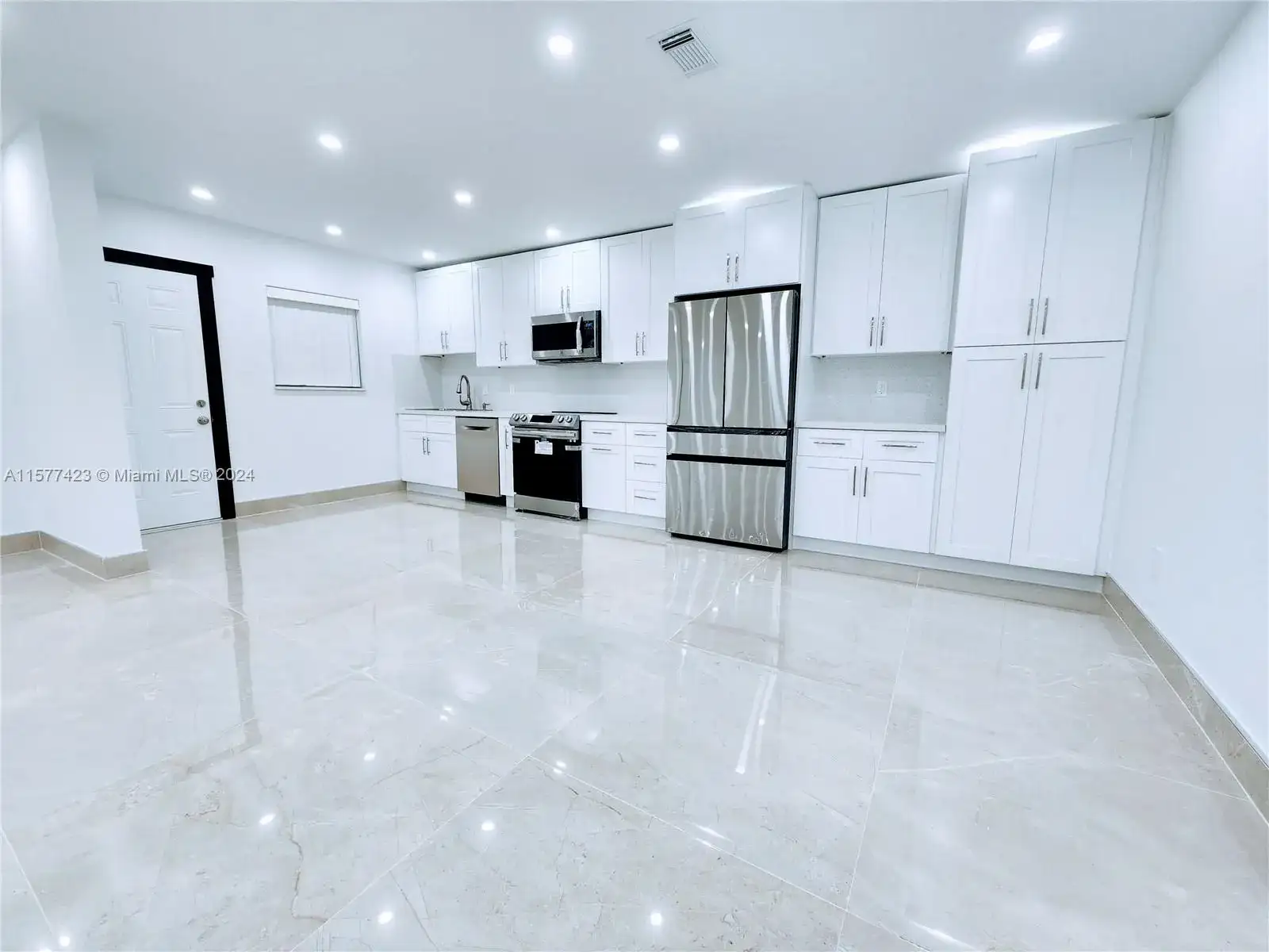 11930 NE 19th Dr # 3, North Miami FL 33181 photo 3