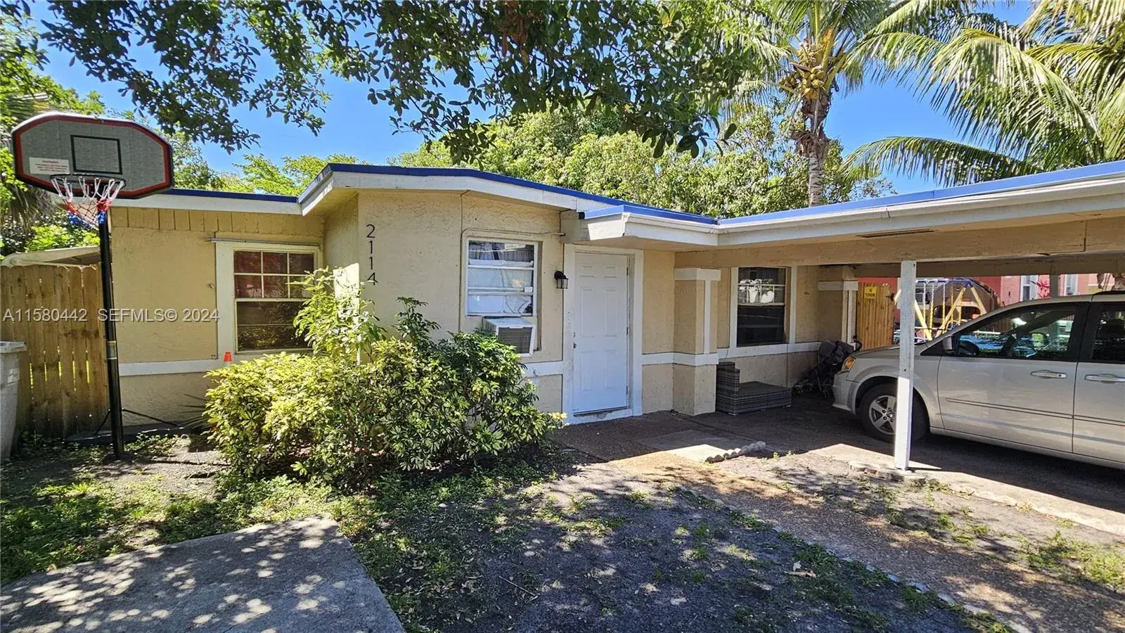 2114 NW 5th St, Pompano Beach FL 33069