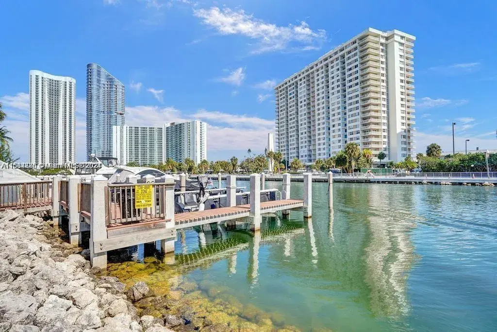 400 Kings Point Dr # 1219, Sunny Isles Beach FL 33160