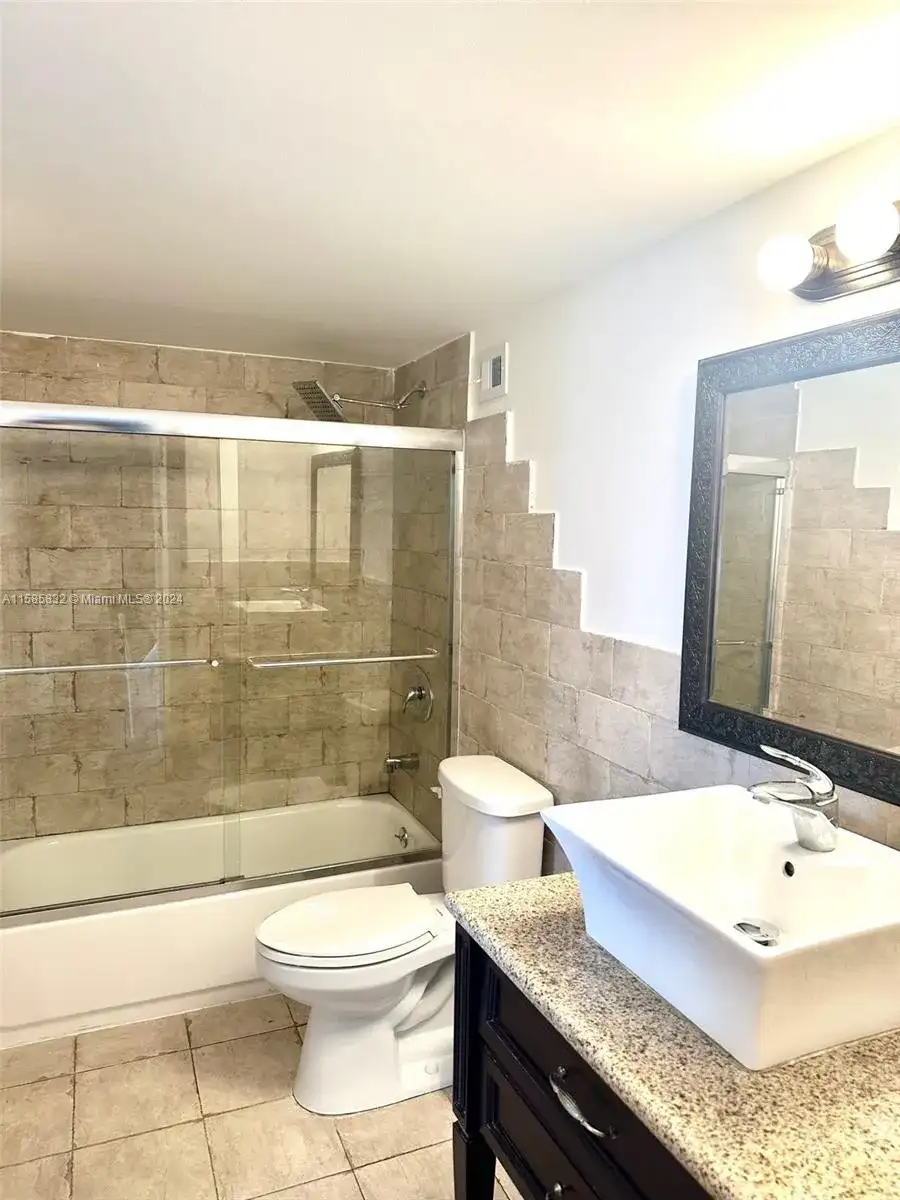 1301 NE Miami Gardens Dr, Miami FL 33179 photo 3