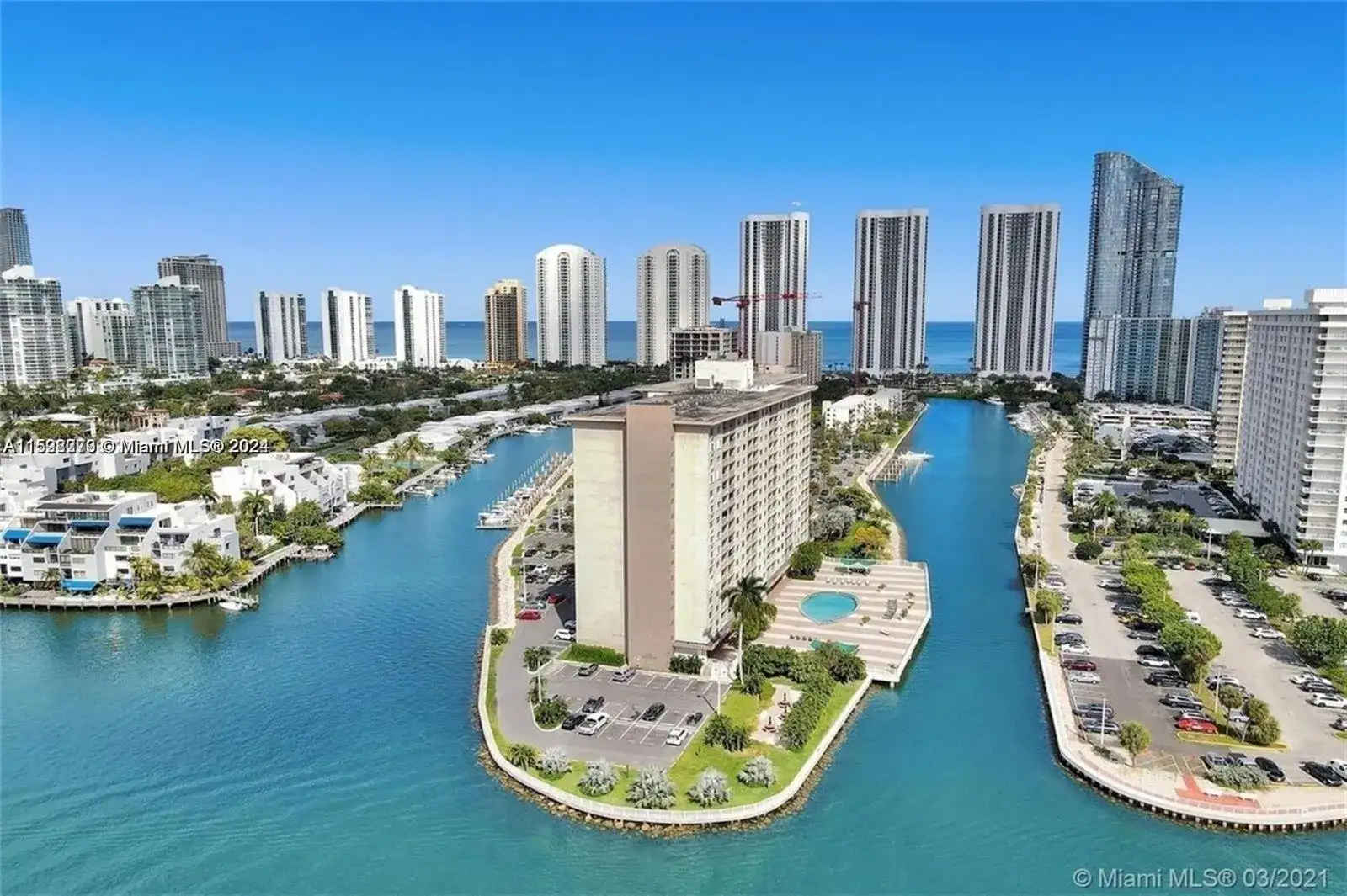 400 Kings Point Dr # 102, Sunny Isles Beach FL 33160 photo 5