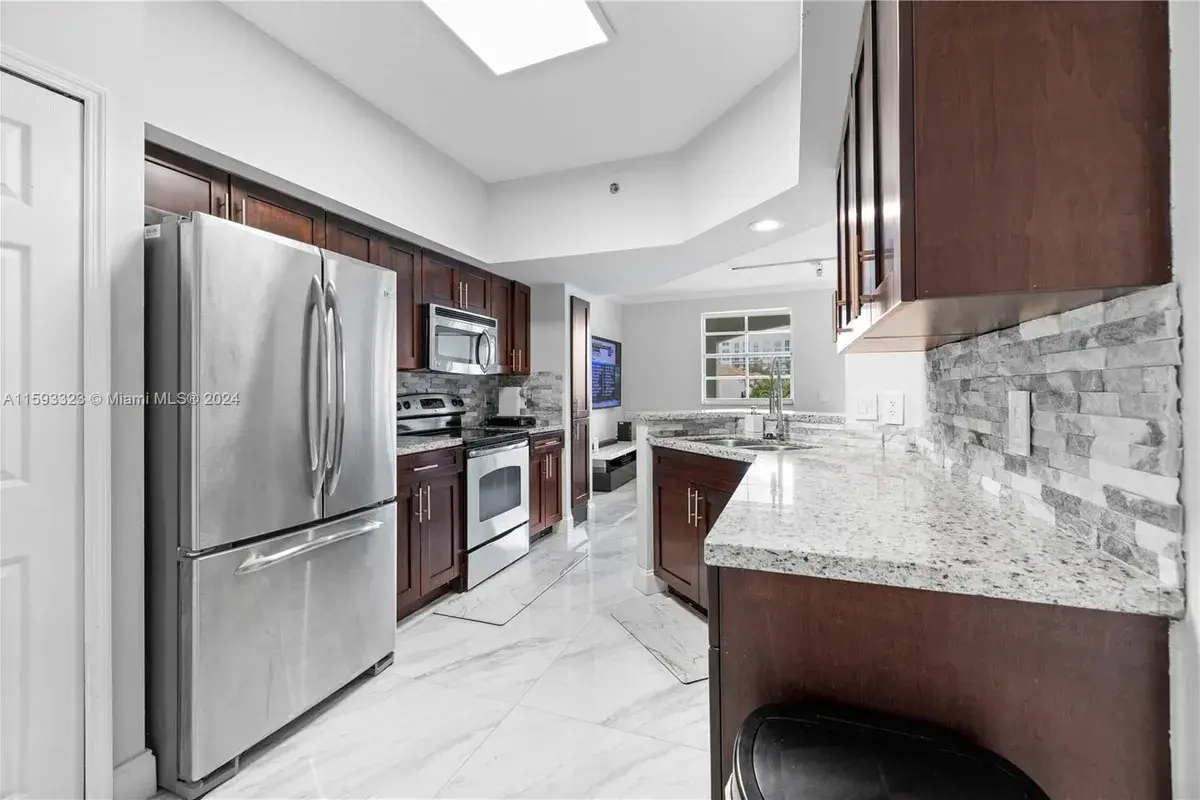 3105 NE 184th St # 7305, Aventura FL 33160