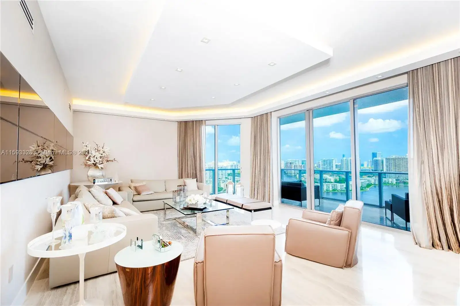 17301 Biscayne Blvd # 10, North Miami Beach FL 33160 photo 2