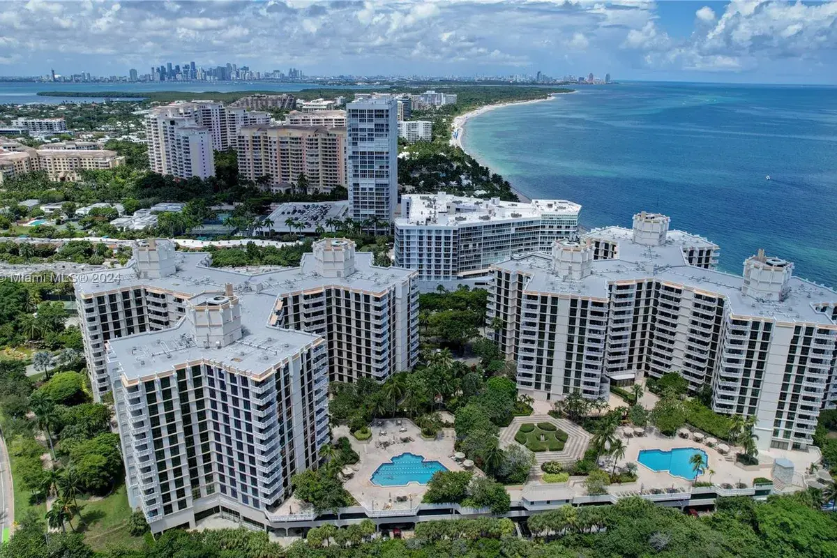 1121 Crandon Blvd # D1201, Key Biscayne FL 33149