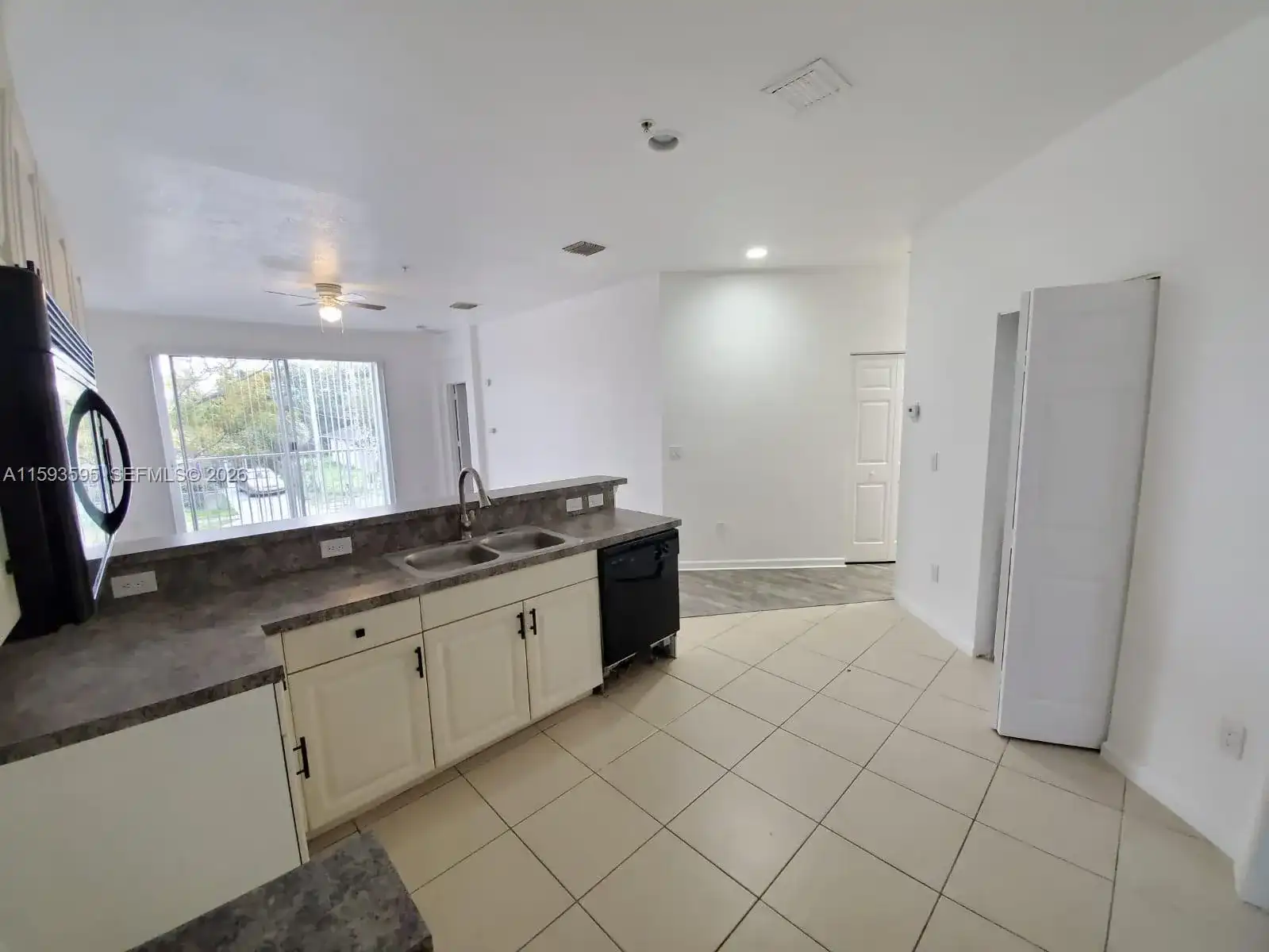 1945 Marsh Harbor Dr # 1945, Riviera Beach FL 33404