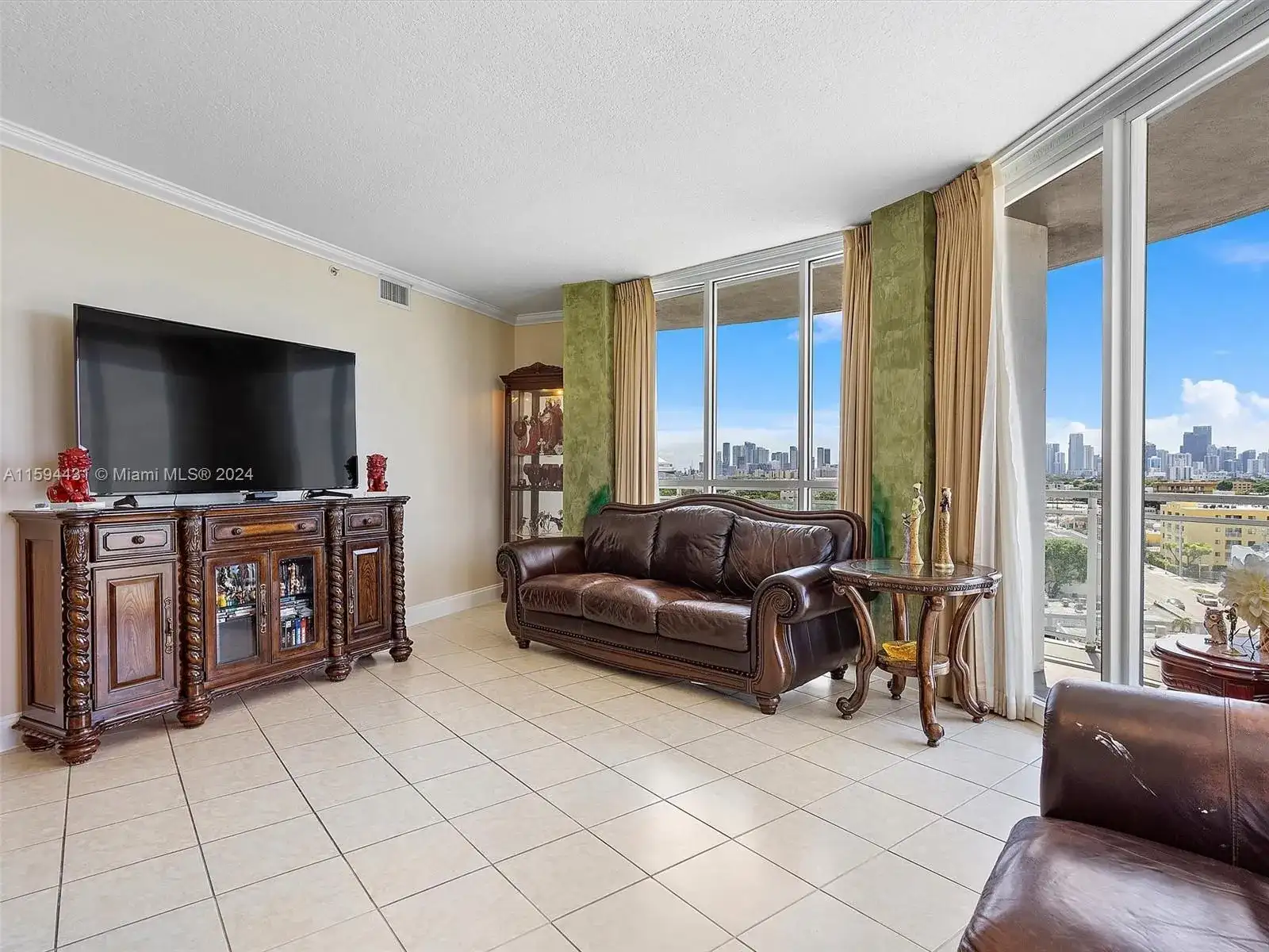 1 Glen Royal Pkwy # 802, Miami FL 33125 photo 3