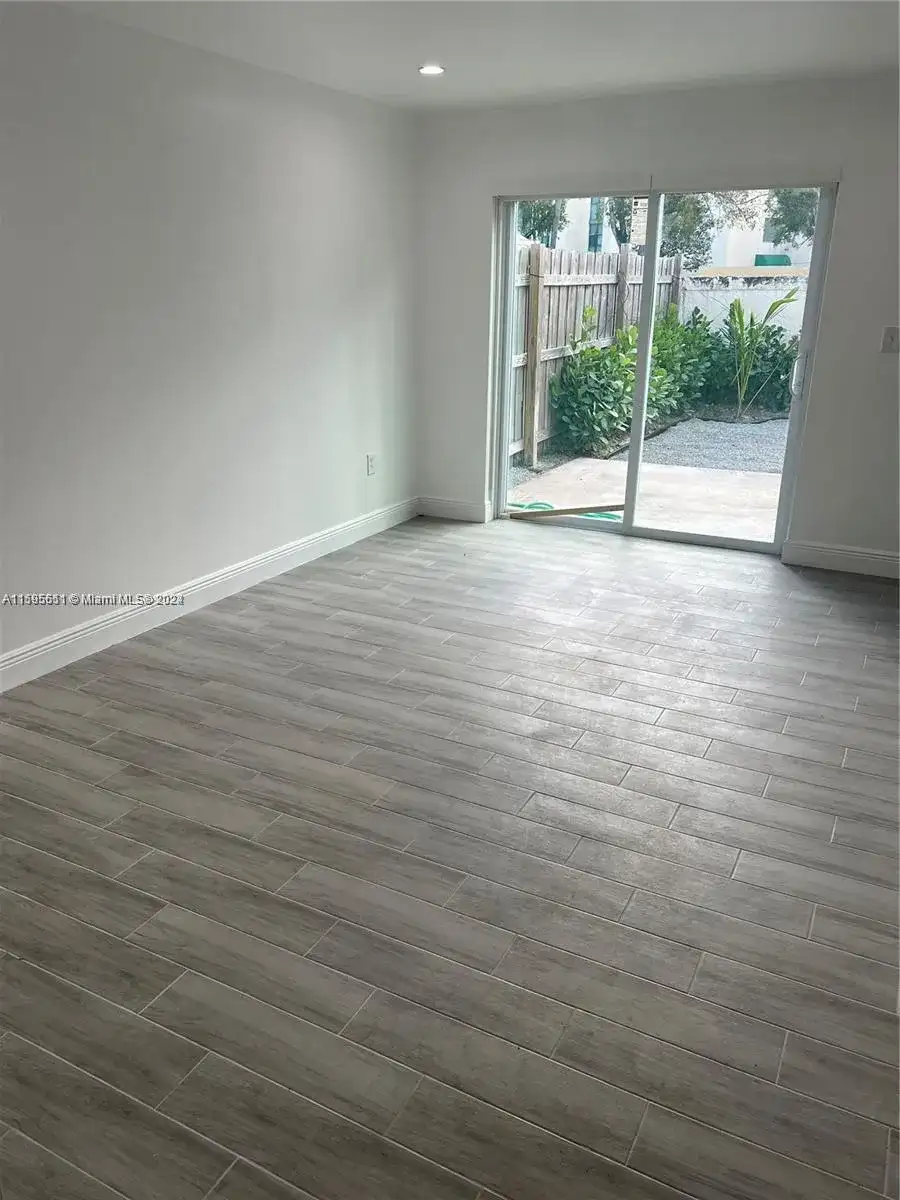 2050 SW 122nd Ave # 22, Miami FL 33175 photo 5