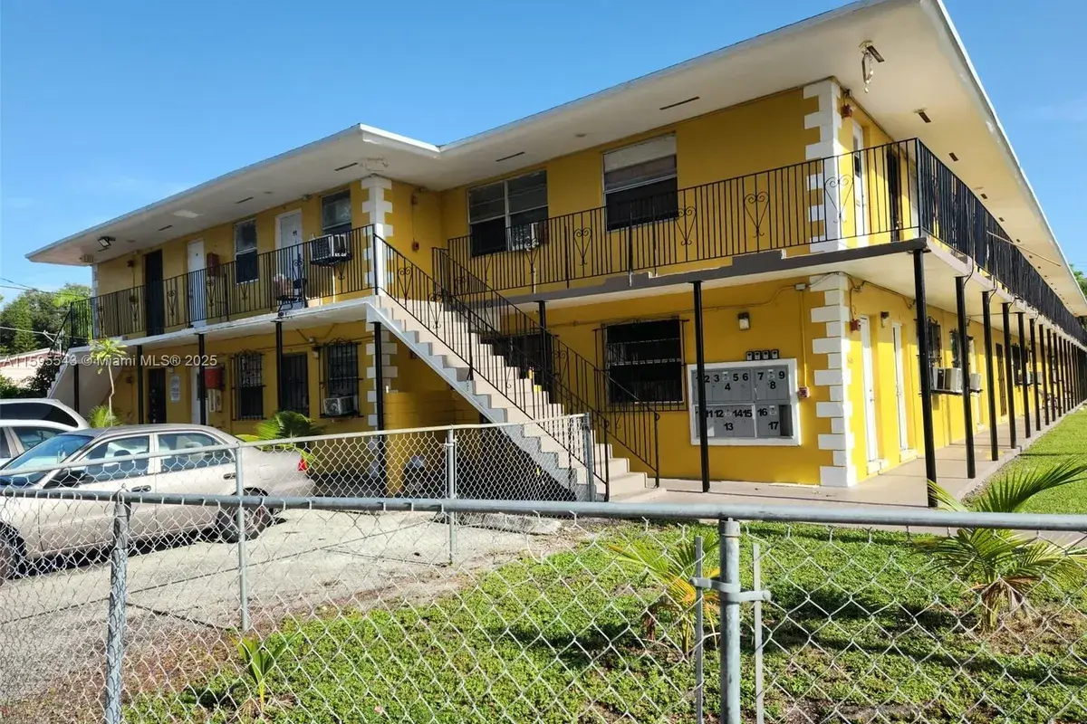5600 NW 7th Ct # 14, Miami FL 33127