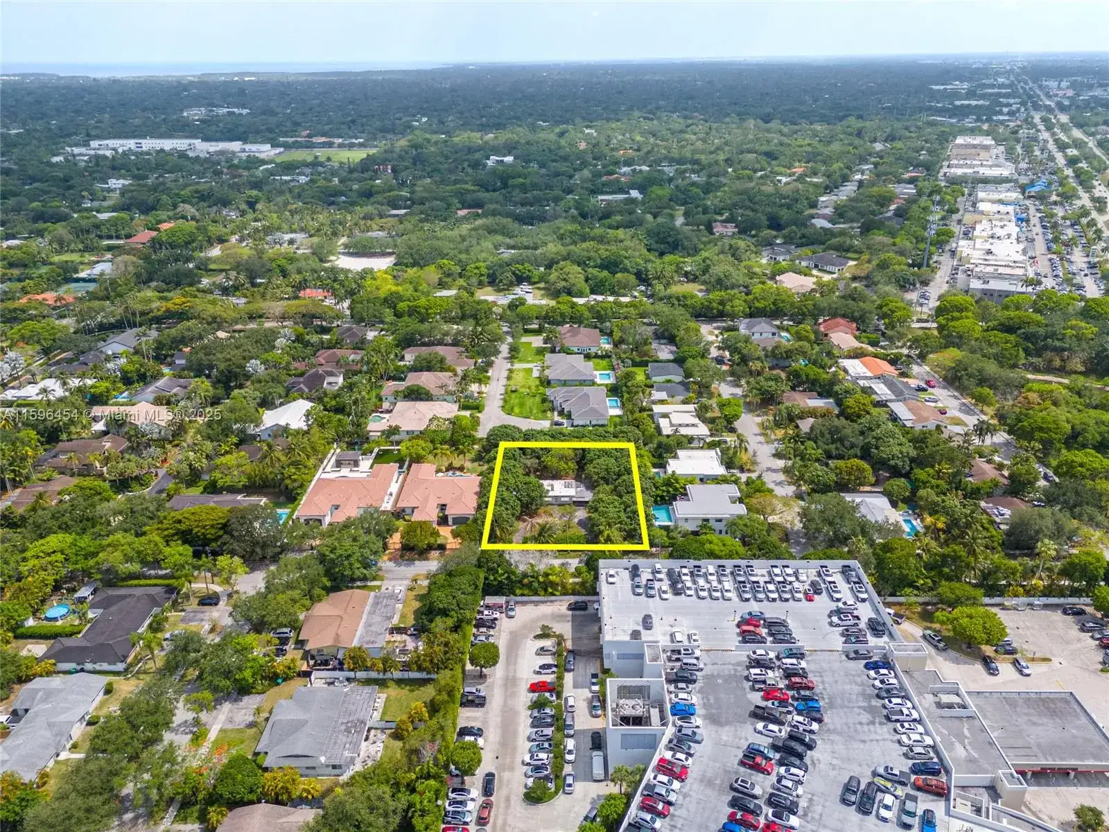 7800 SW 110th St, Pinecrest FL 33156 photo 3