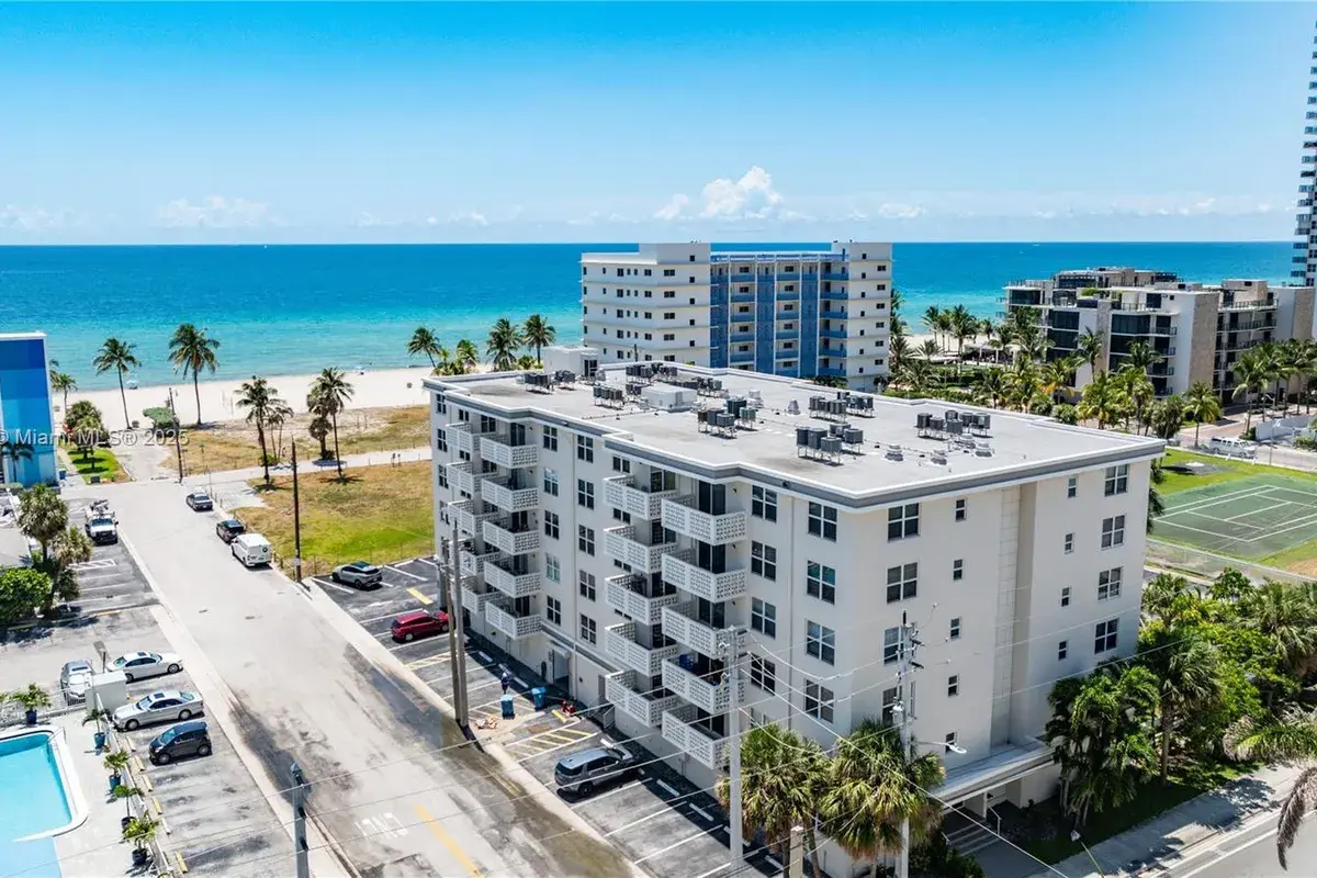 1901 S Ocean Dr # 207, Hollywood FL 33019