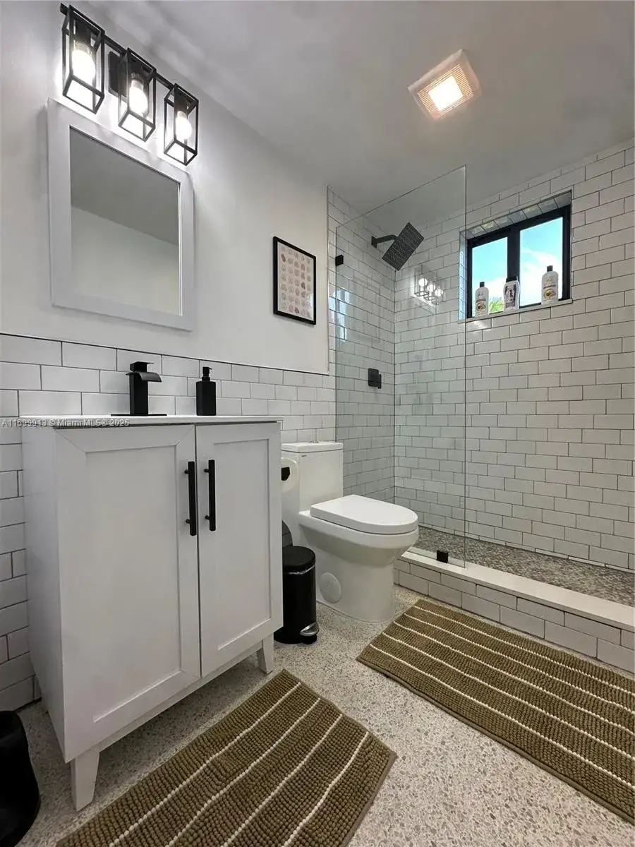 190 NW 69th St # 7, Miami FL 33150 photo 5
