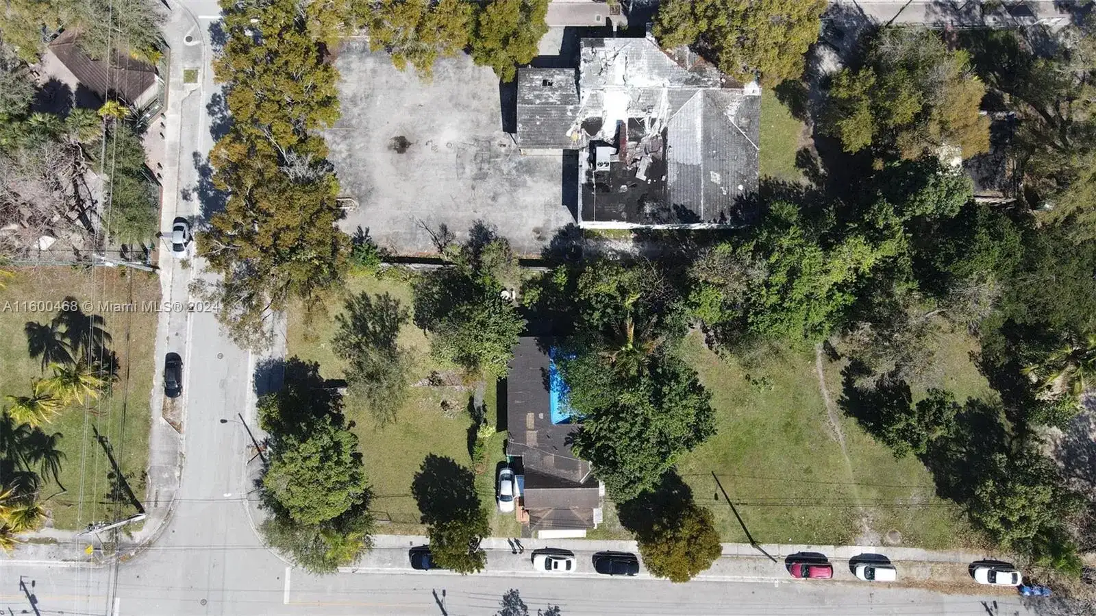 3373 Thomas Ave, Miami FL 33133 photo 2