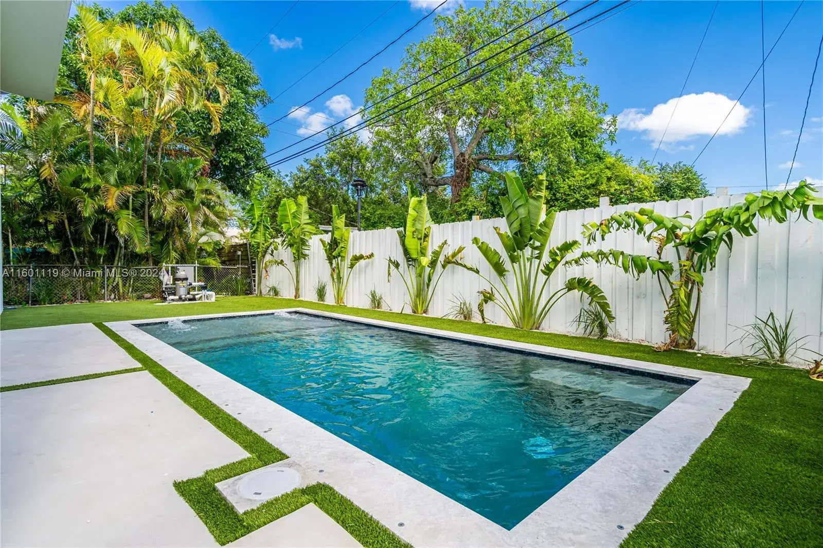 510 NW 50th St, Miami FL 33127