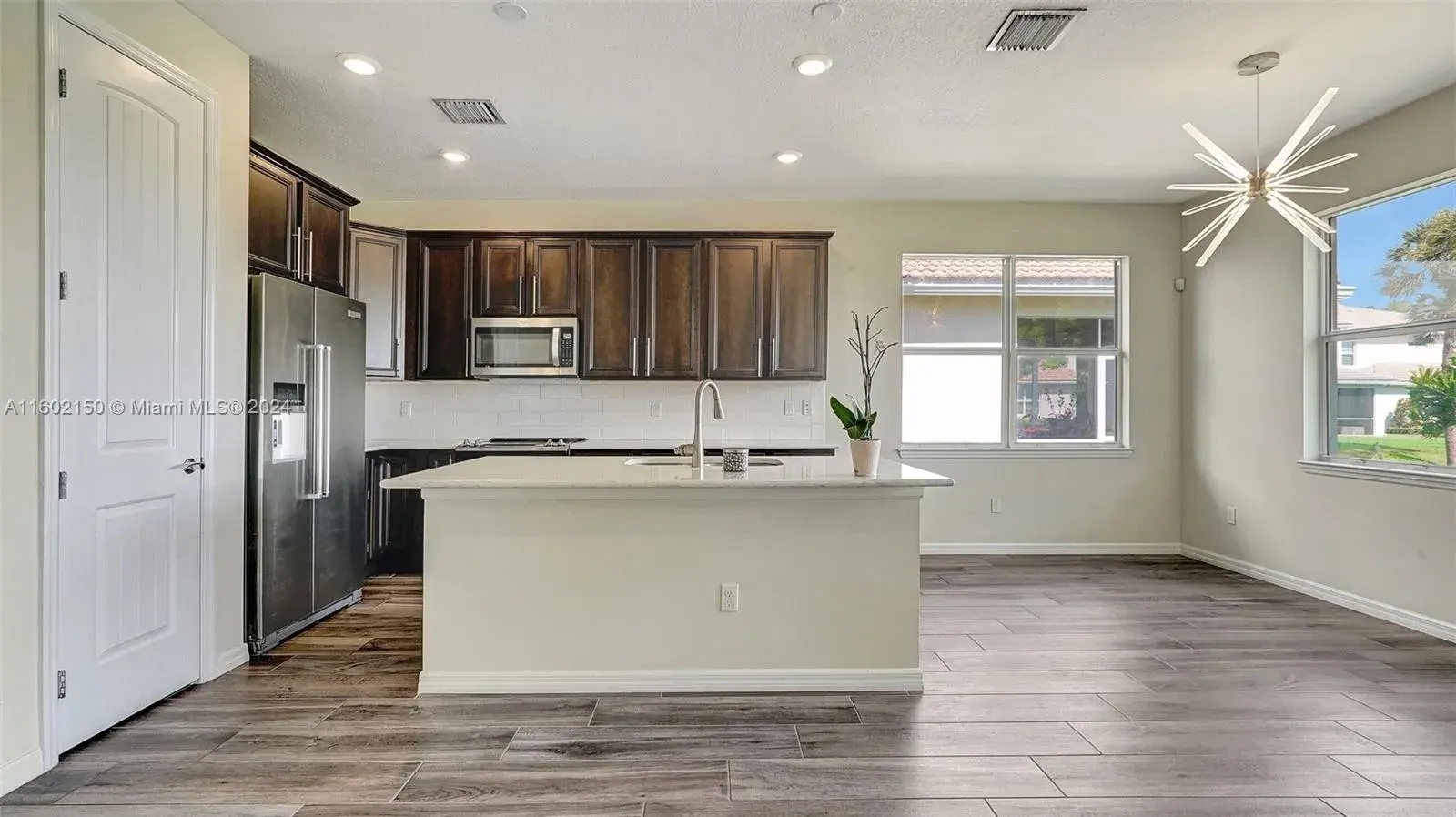 4729 Greenway Dr, Hollywood FL 33021
