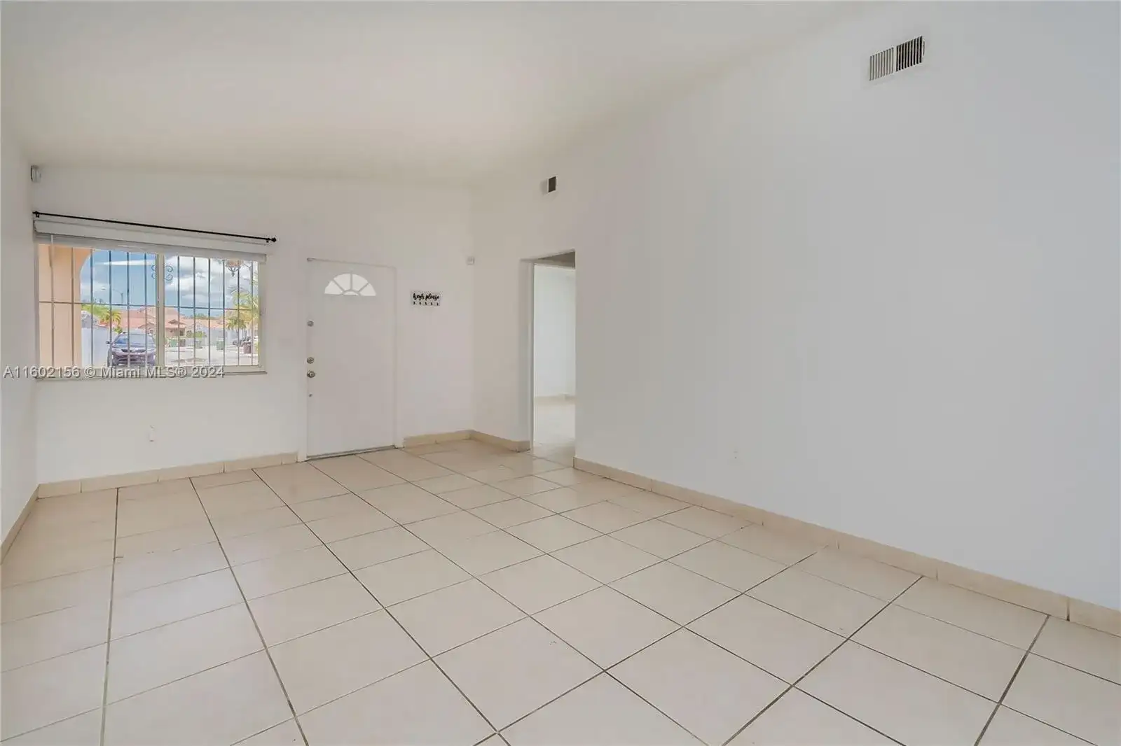 6430 W 25th Ln, Hialeah FL 33016 photo 3