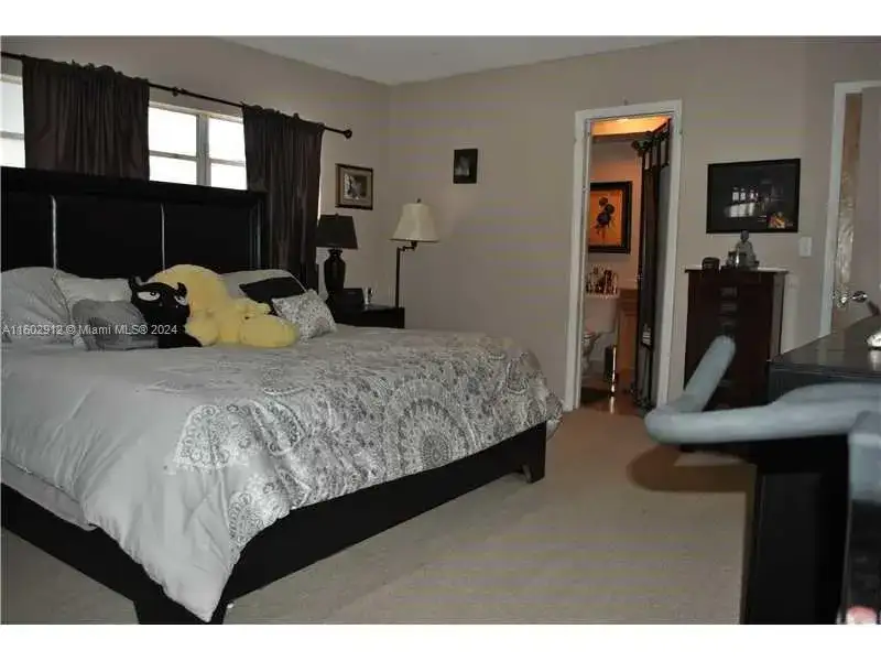 11855 NE 19th Dr # 1, North Miami FL 33181 photo 5