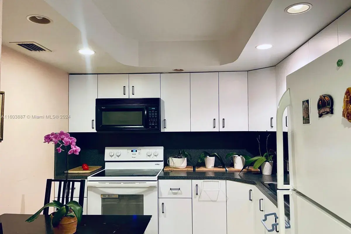 851 Three Islands Blvd # 302, Hallandale Beach FL 33009