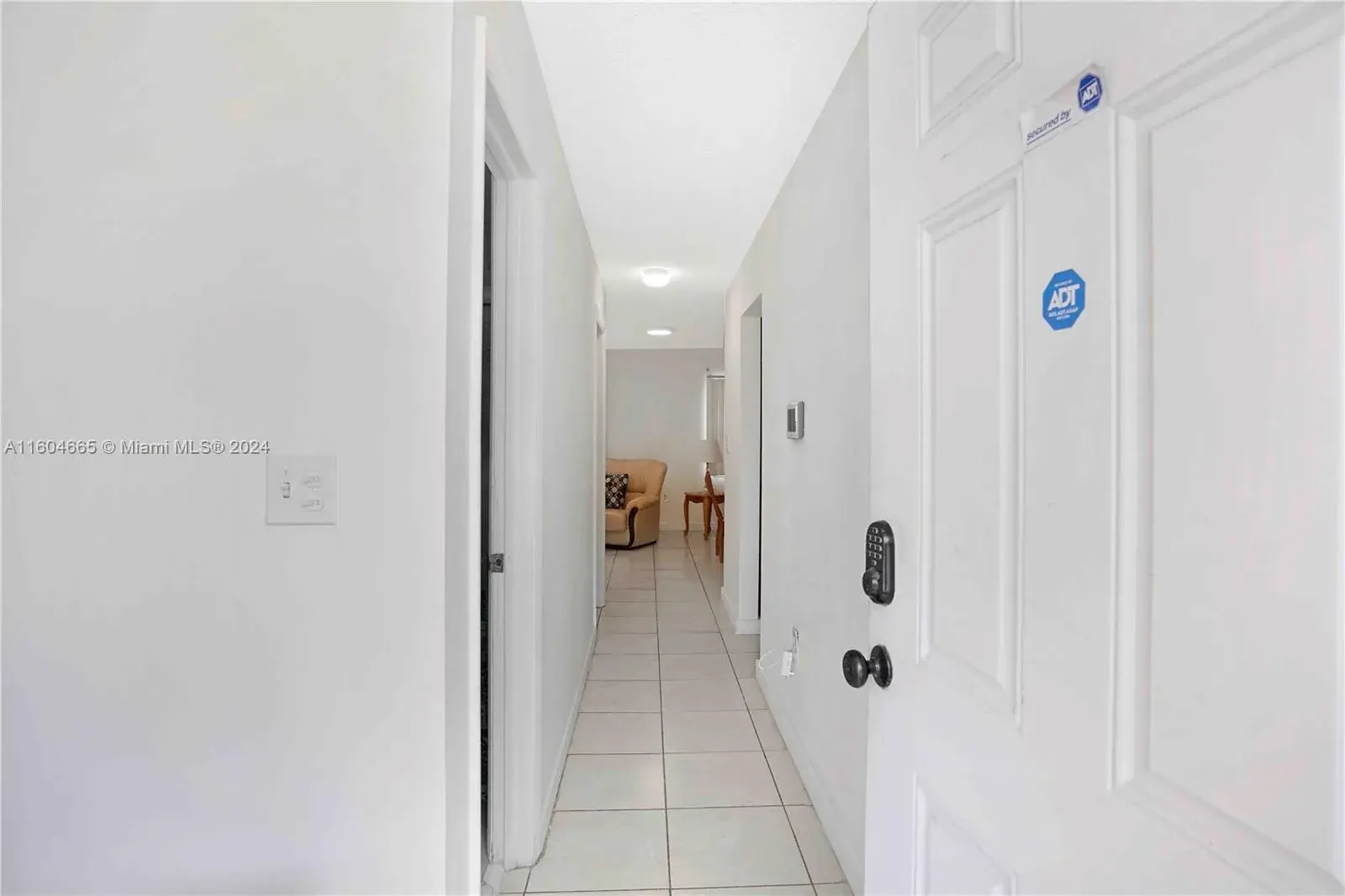 624 NW 11th St, Miami FL 33136