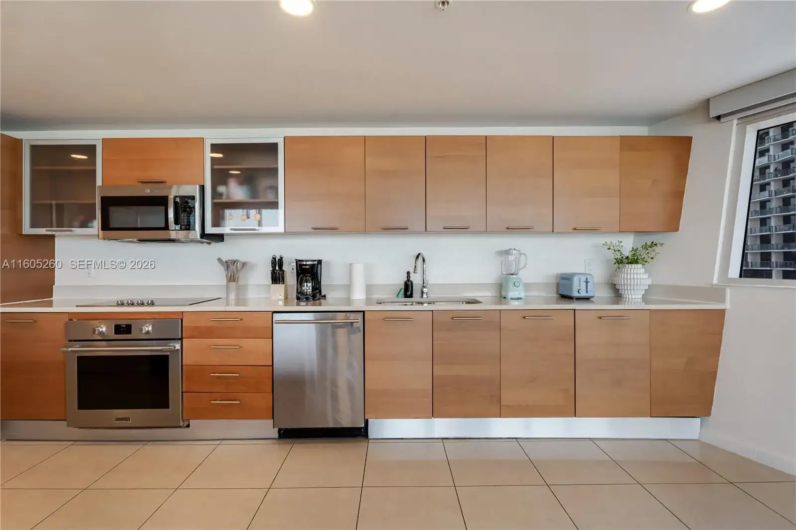 3250 NE 1st Ave # 715, Miami FL 33137 photo 3