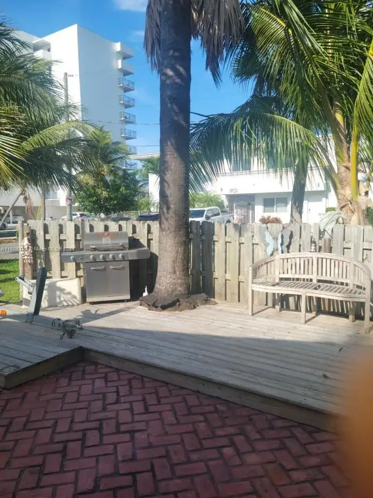 3201 Canal Dr # 2, Pompano Beach FL 33062 photo 2