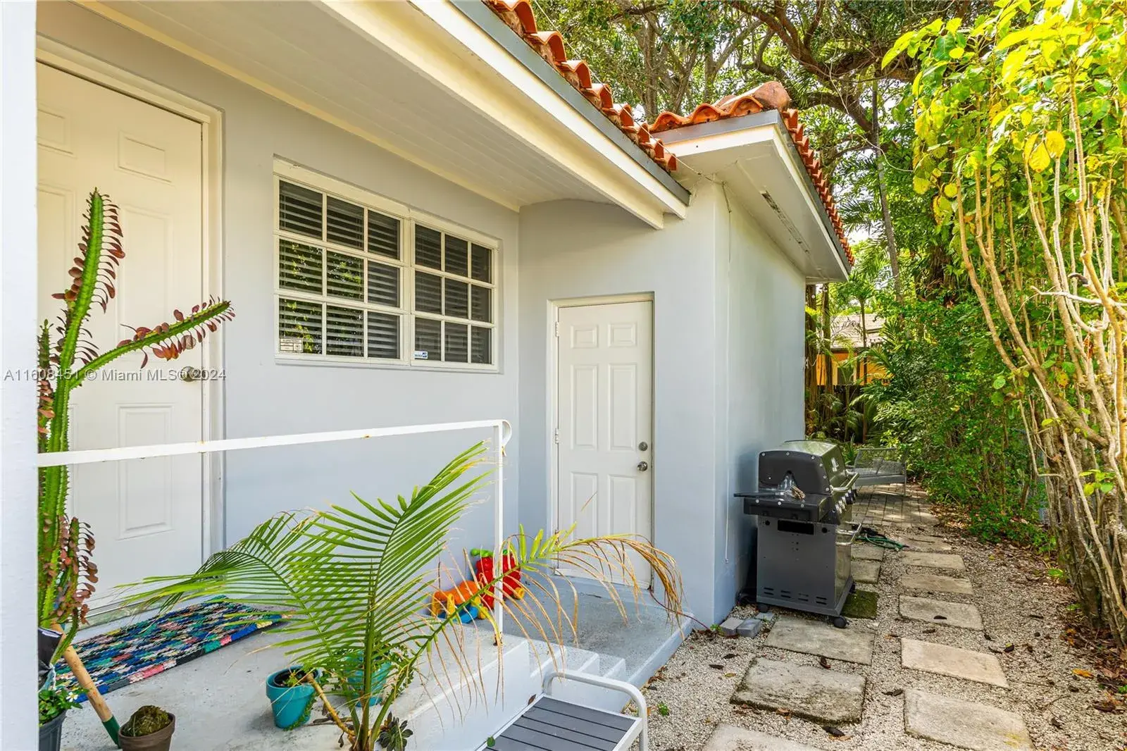 2935 Calusa St, Miami FL 33133