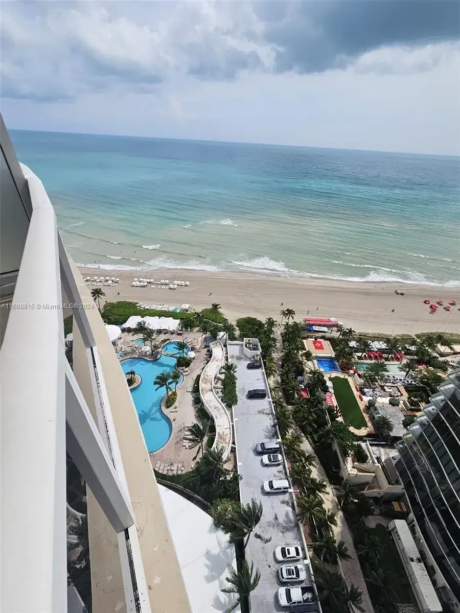 18001 Collins Ave # 2112, Sunny Isles Beach FL 33160
