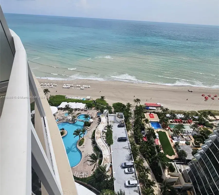18001 Collins Ave # 2112, Sunny Isles Beach FL 33160