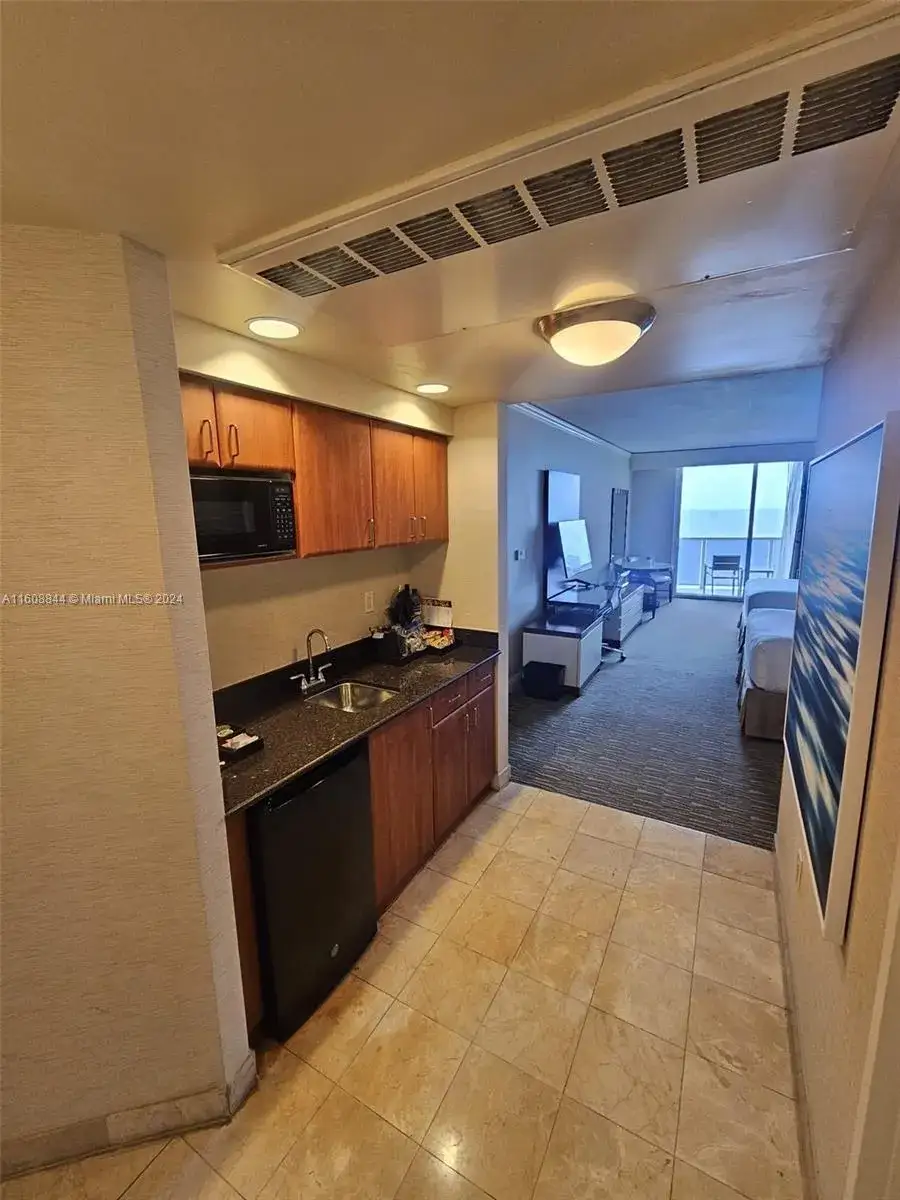 18001 Collins Ave # 2610, Sunny Isles Beach FL 33160