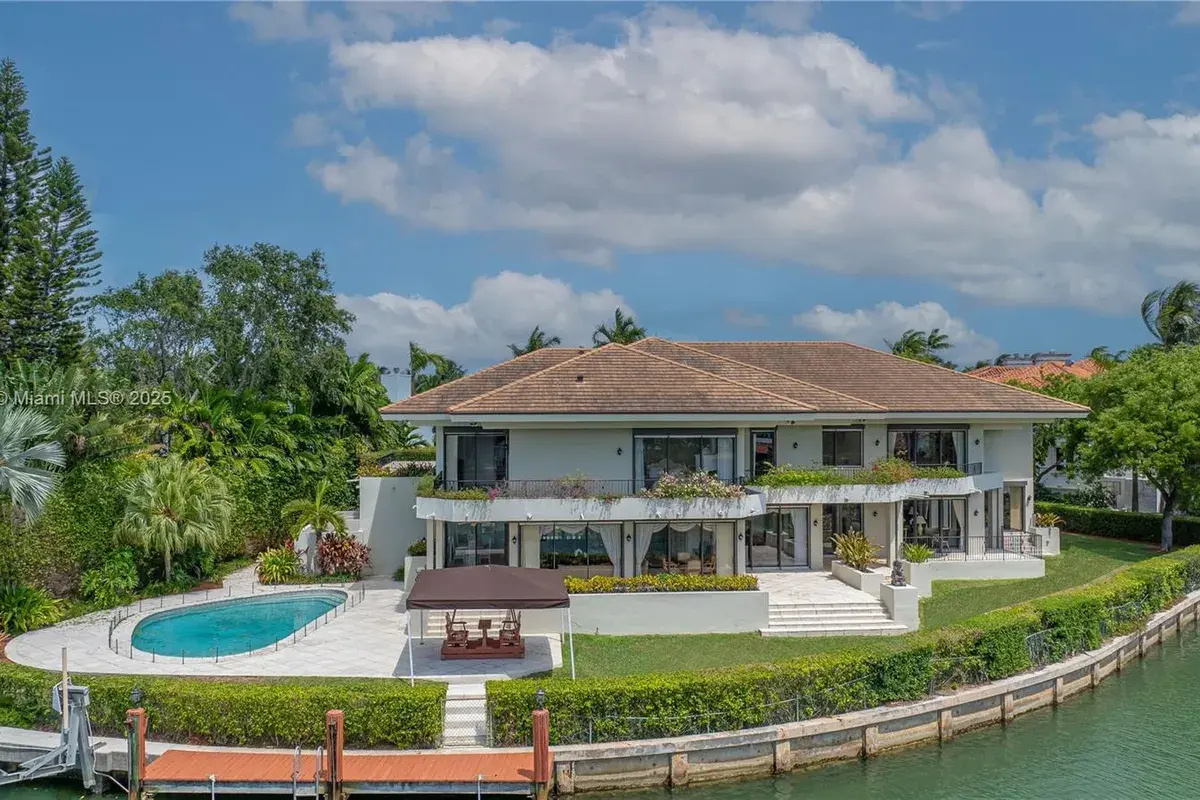 241 Cape Florida Dr, Key Biscayne FL 33149