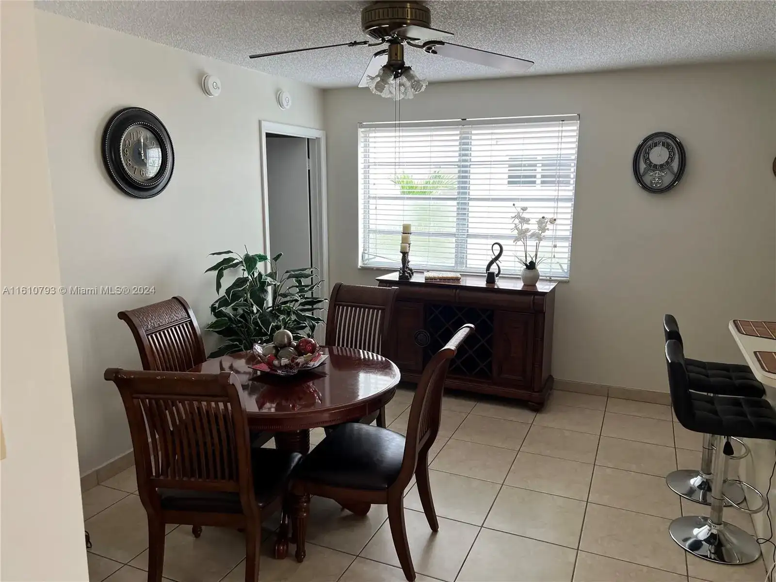 325 NW 72Av # 206, Unincorporated Dade County FL 33126 photo 3