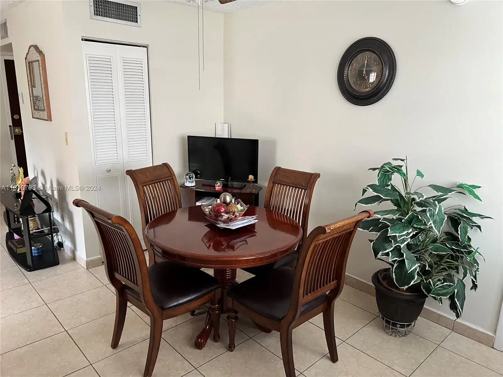 325 NW 72Av # 206, Unincorporated Dade County FL 33126 photo 5