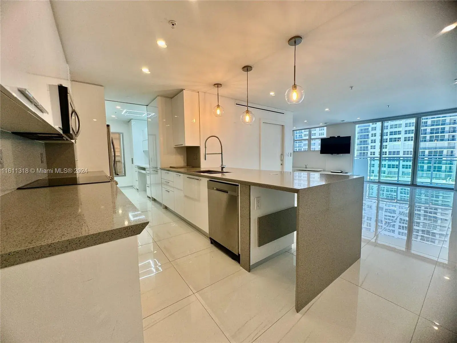 3001 S Ocean Dr # 601, Hollywood FL 33019