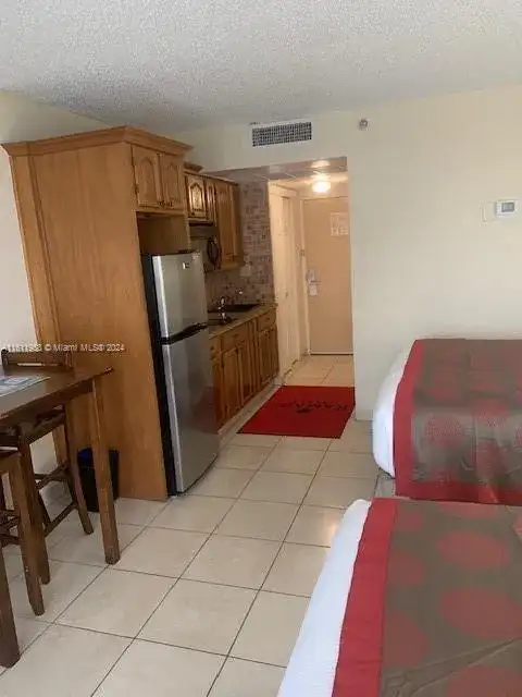19201 Collins Ave # 506, Sunny Isles Beach FL 33160 photo 4