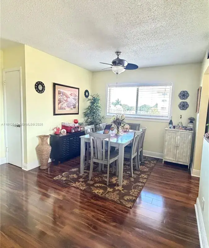 5300 Washington St # D309, Hollywood FL 33021