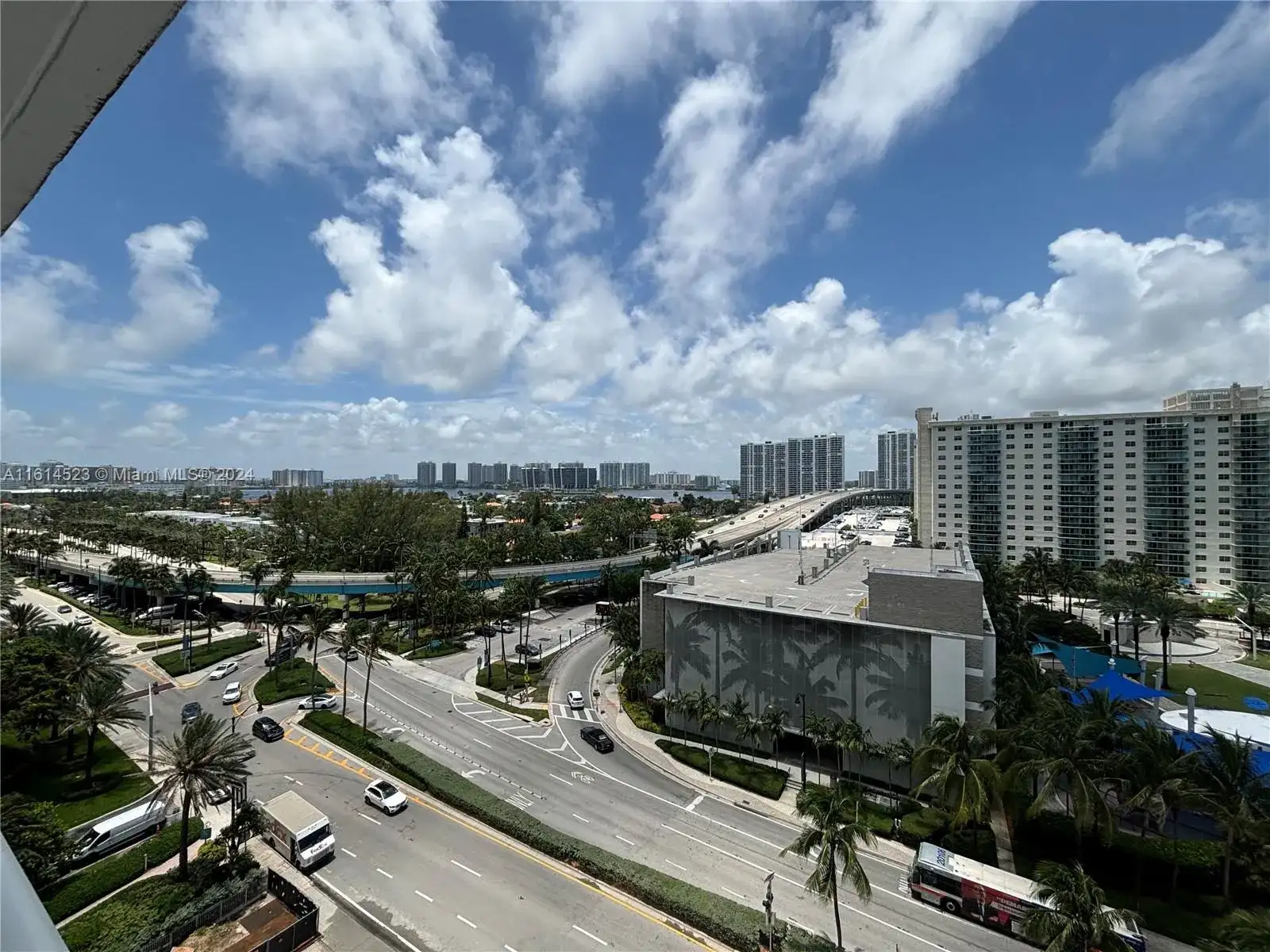 19201 Collins Ave # 934, Sunny Isles Beach FL 33160 photo 2