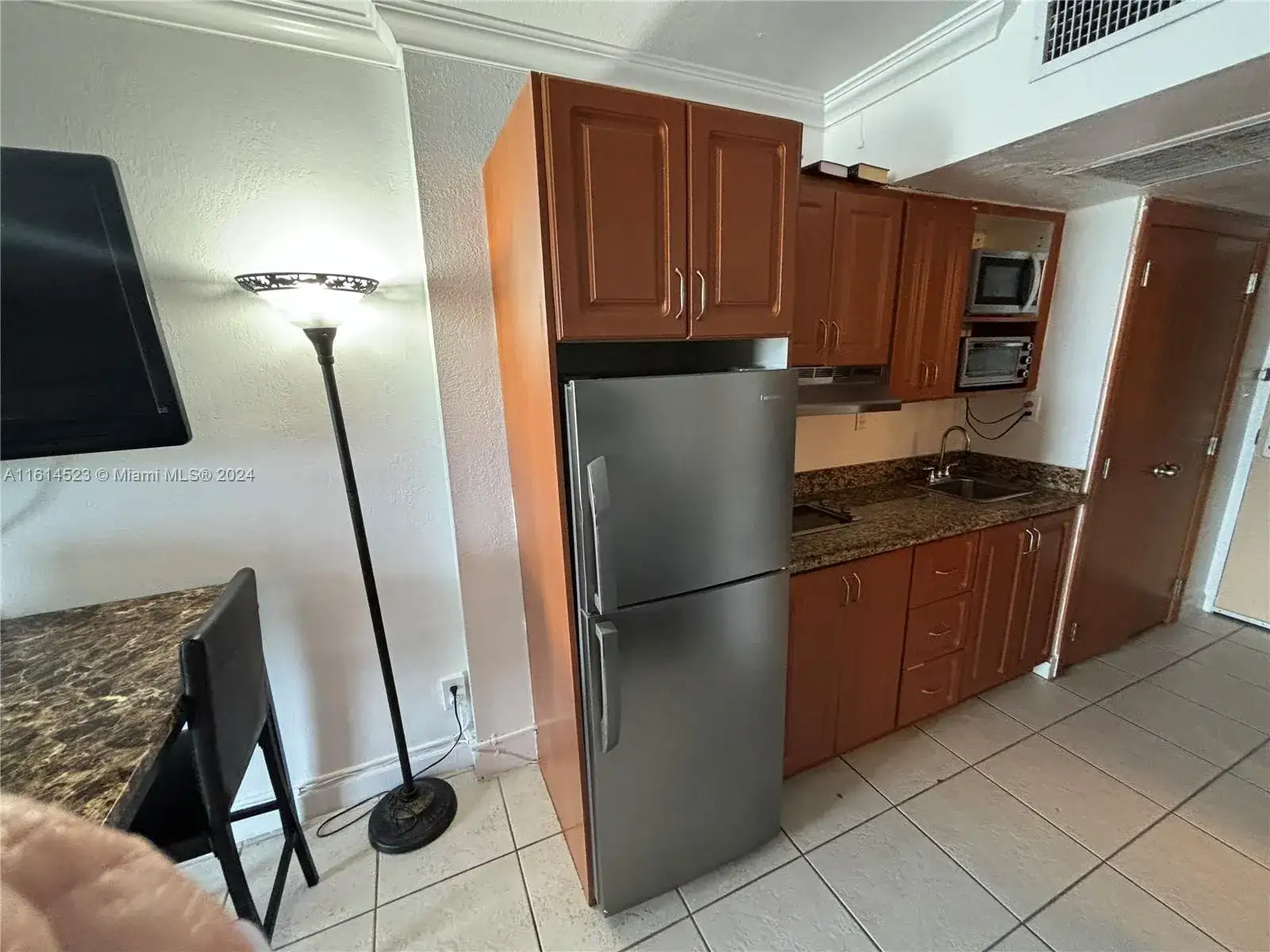 19201 Collins Ave # 934, Sunny Isles Beach FL 33160 photo 4