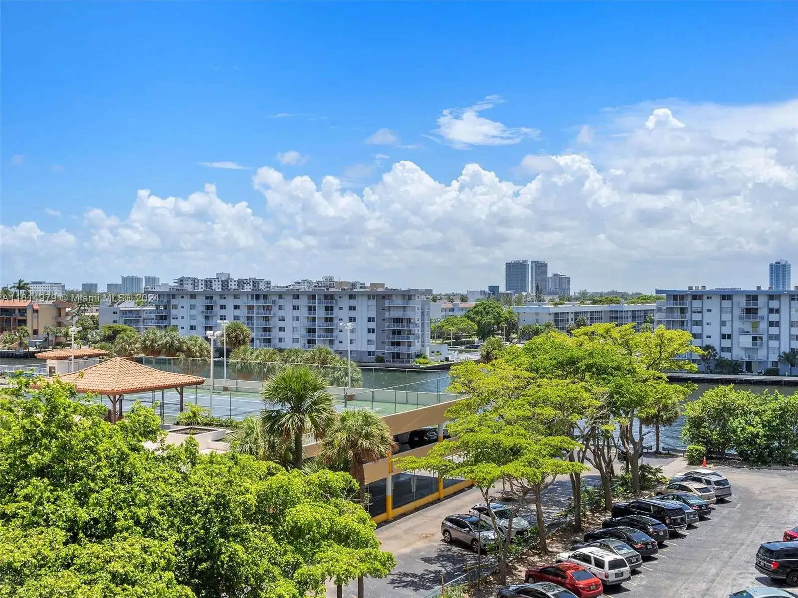 301 174th St # 610, Sunny Isles Beach FL 33160 photo 5