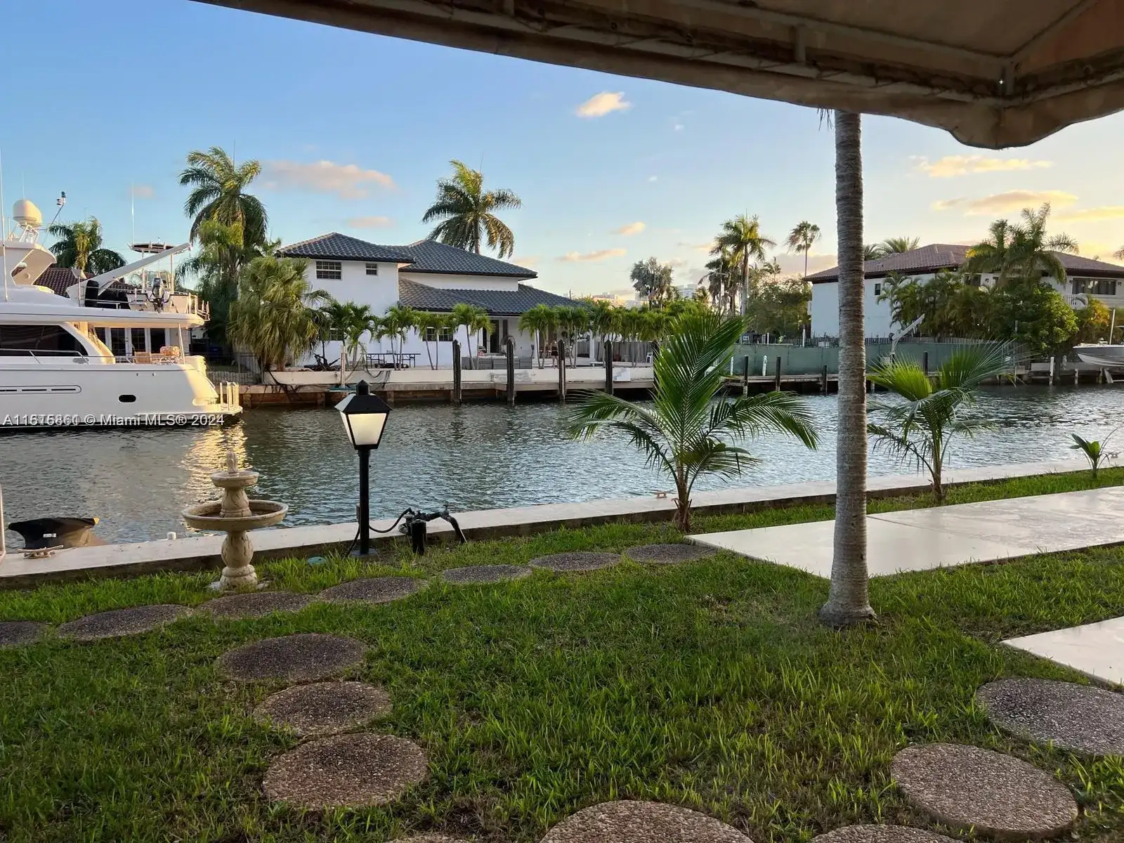 2935 NE 163rd St # 5C, North Miami Beach FL 33160 photo 2