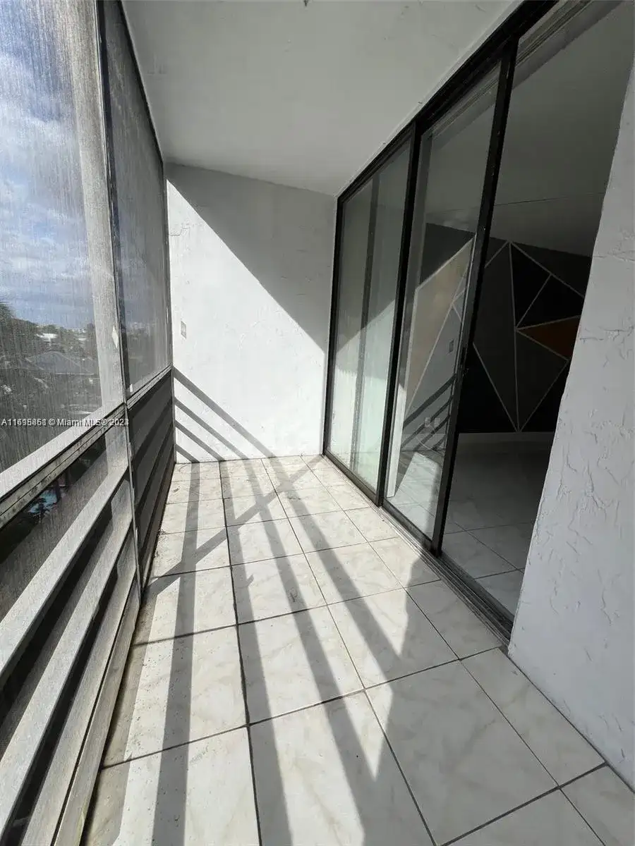 2935 NE 163rd St # 5C, North Miami Beach FL 33160 photo 3