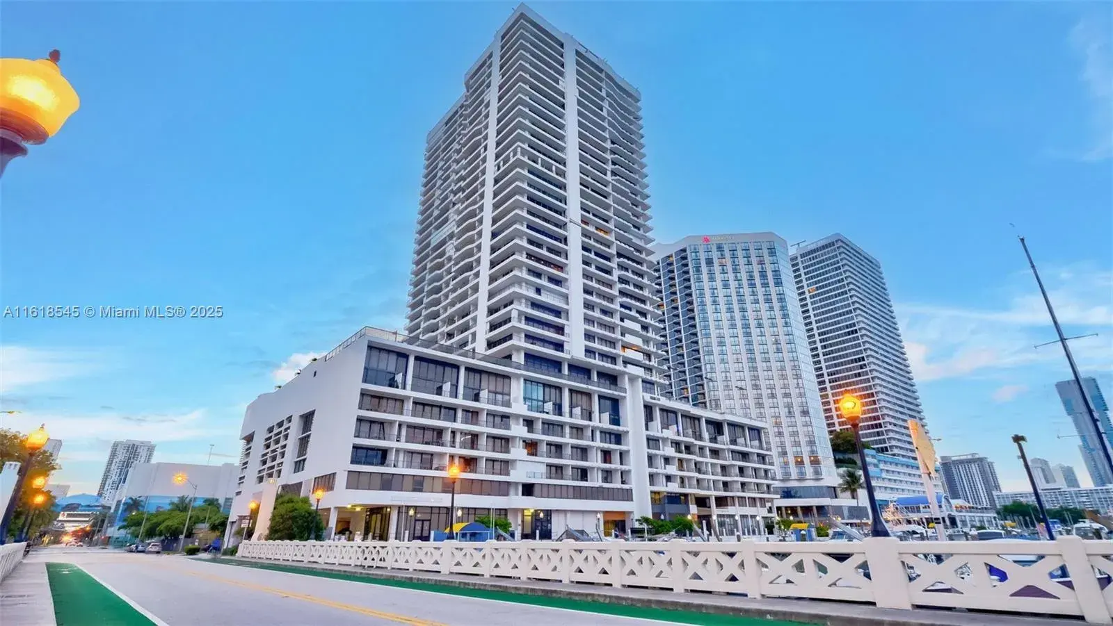 555 NE 15th St # 18F, Miami FL 33132