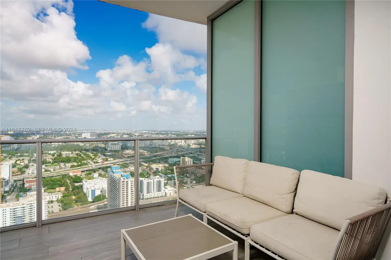 851 NE 1st Ave # 4406, Miami FL 33132