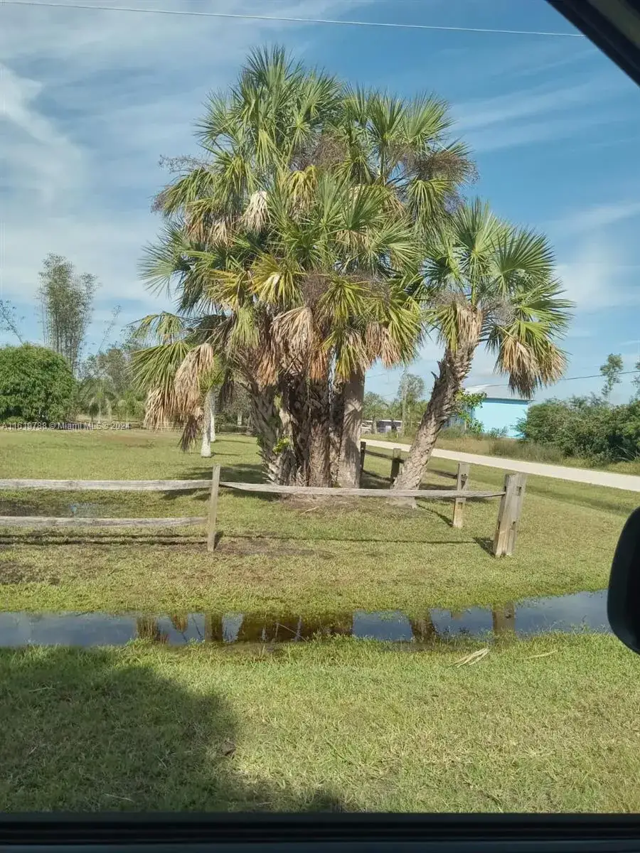 215 Glenholm Ave, Other City - In The State Of Florida FL 33950