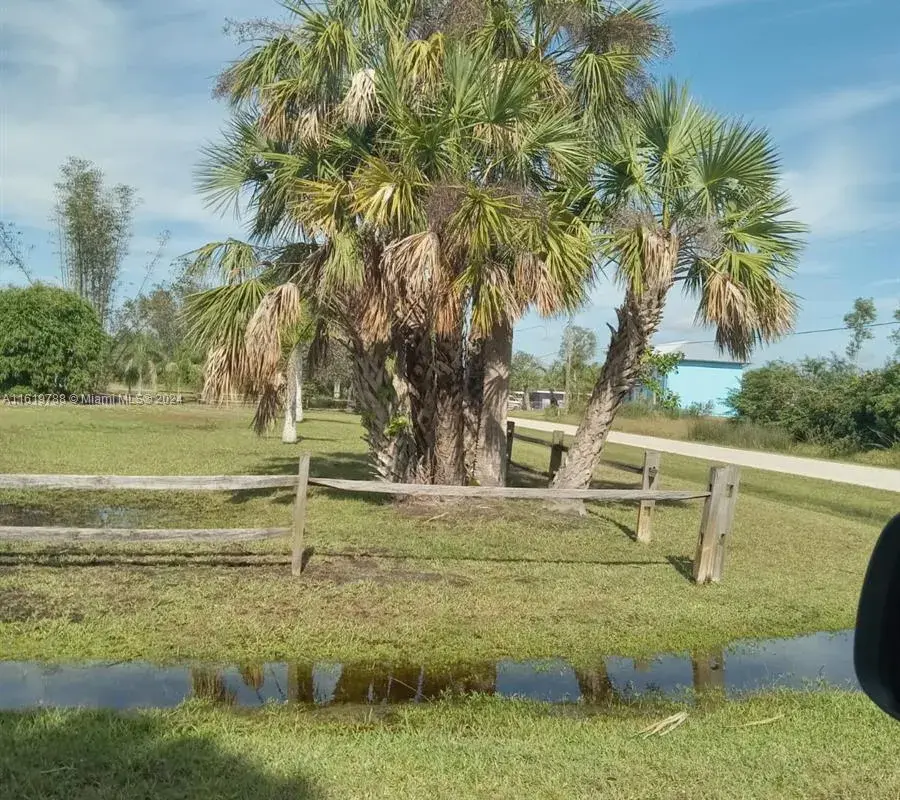 215 Glenholm Ave, Other City - In The State Of Florida FL 33950