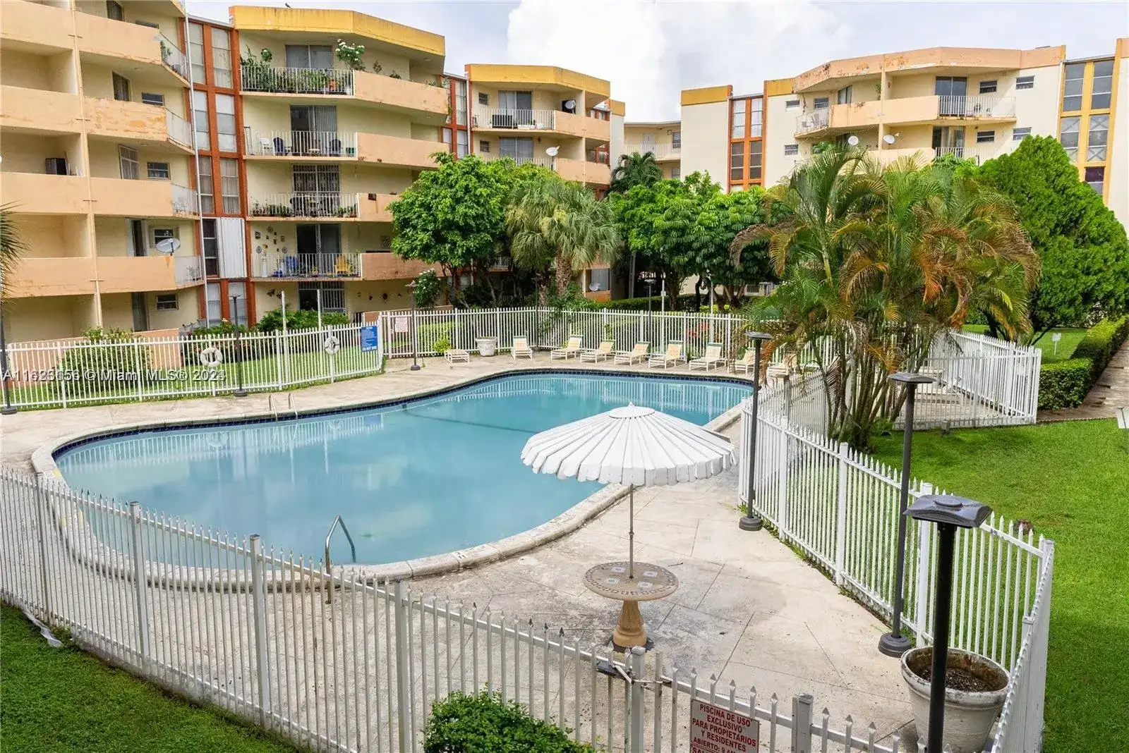 1750 W 46th St # 433, Hialeah FL 33012 photo 3
