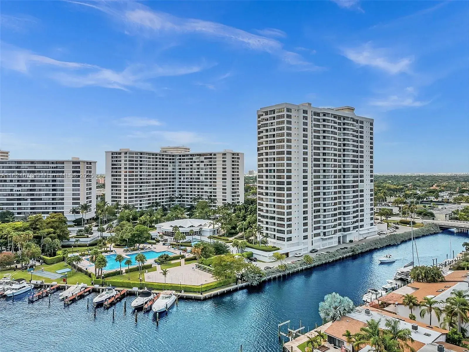 2500 Parkview Dr # 2415, Hallandale Beach FL 33009