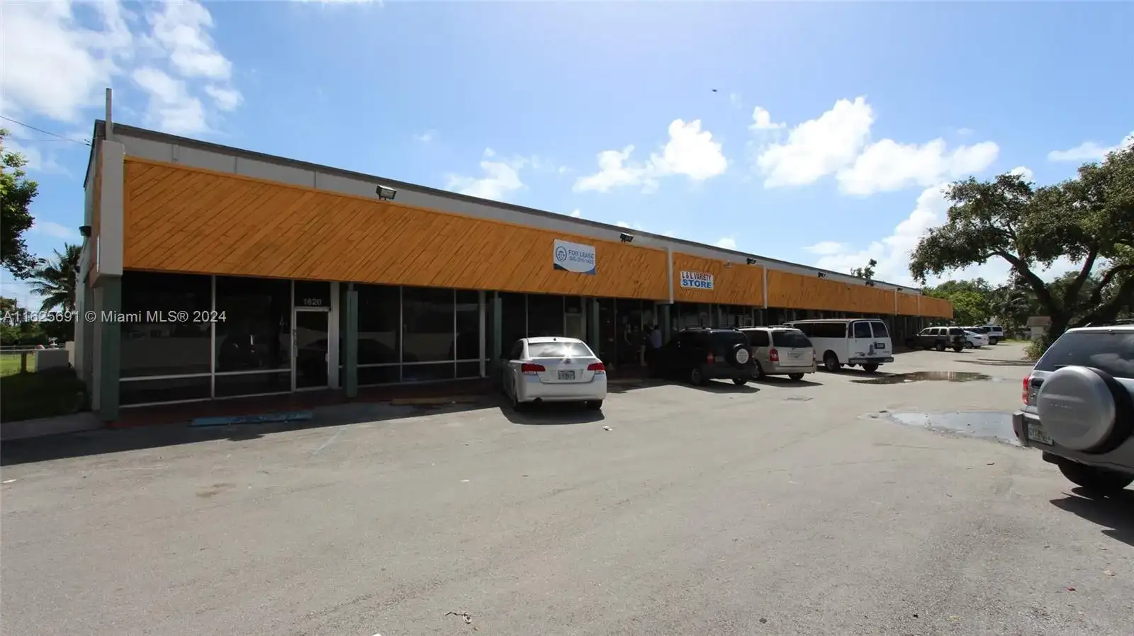 1620 NE 148 St # 1630, North Miami FL 33181 photo 2